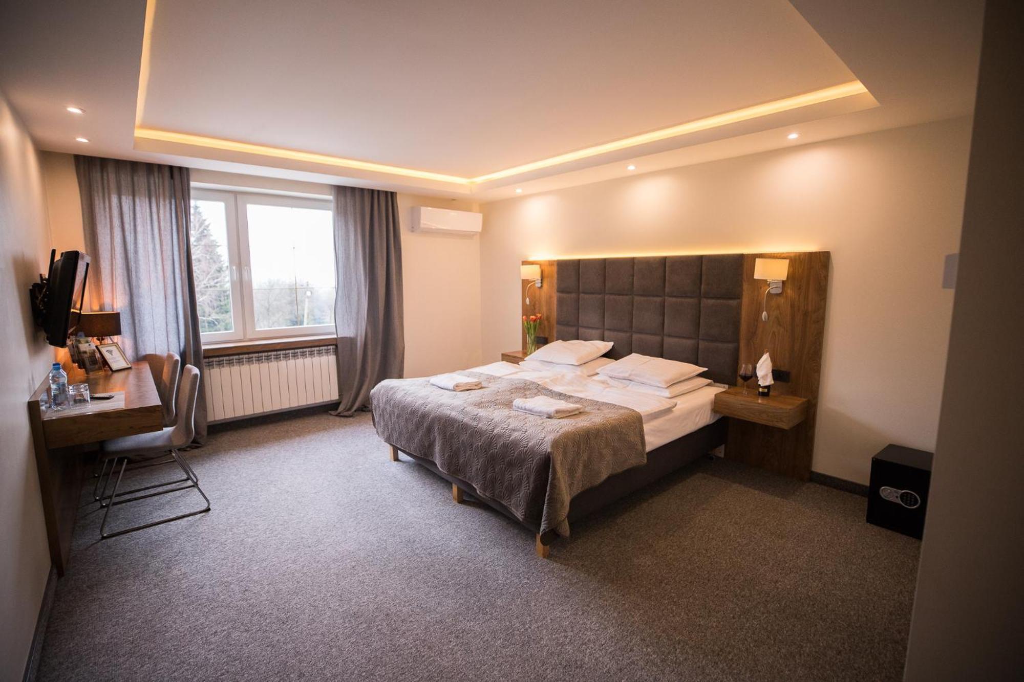 Na Gorce Aparthotel Przemysl Ngoại thất bức ảnh