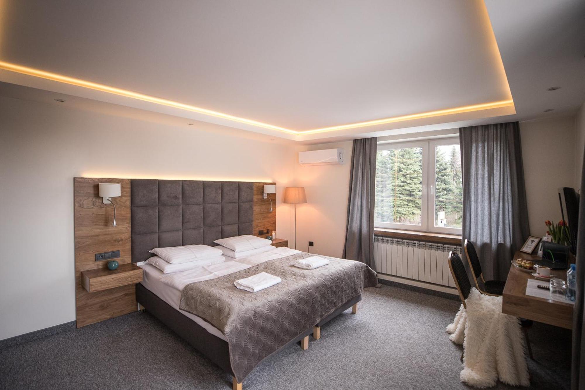 Na Gorce Aparthotel Przemysl Ngoại thất bức ảnh