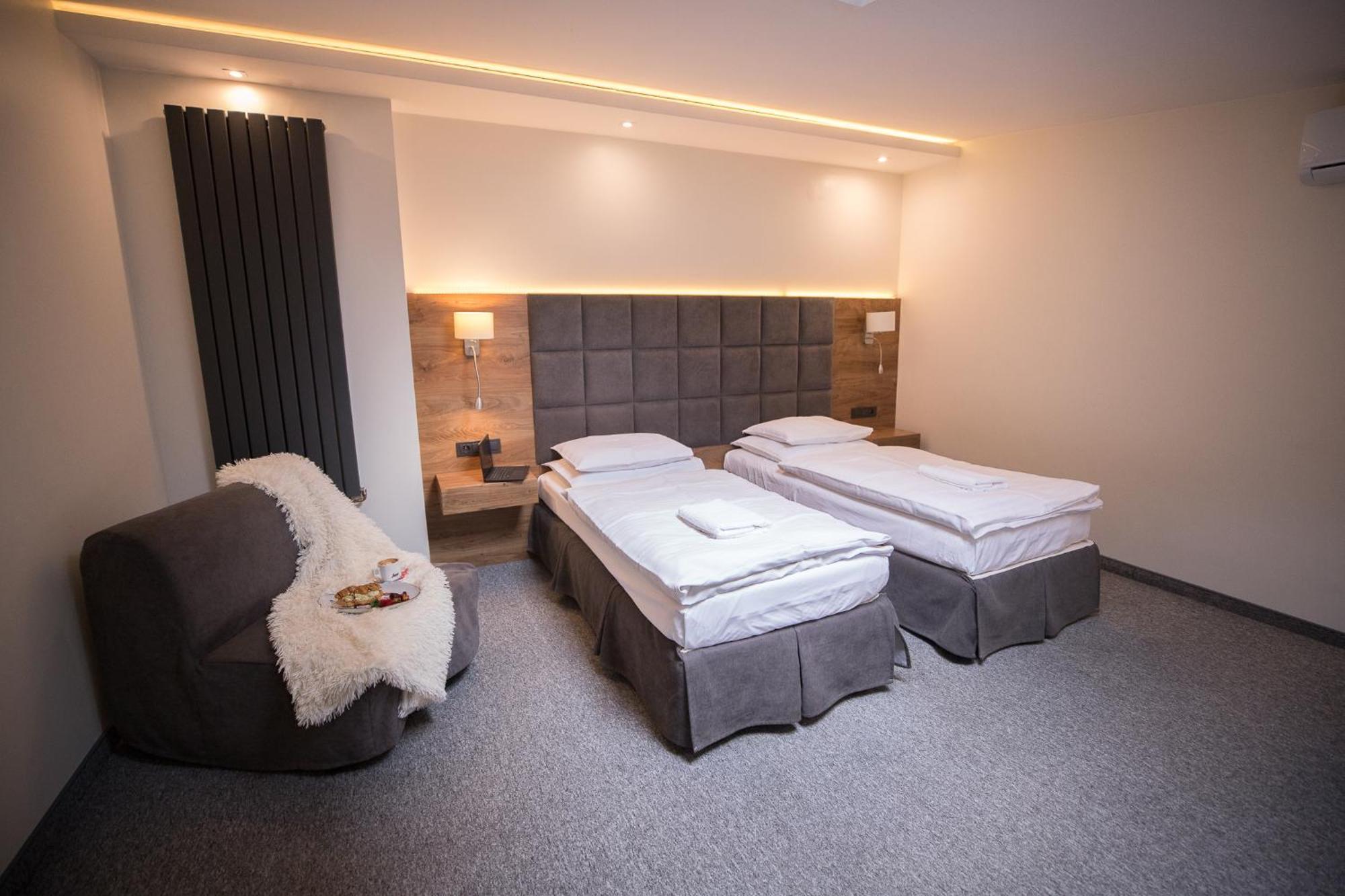 Na Gorce Aparthotel Przemysl Ngoại thất bức ảnh